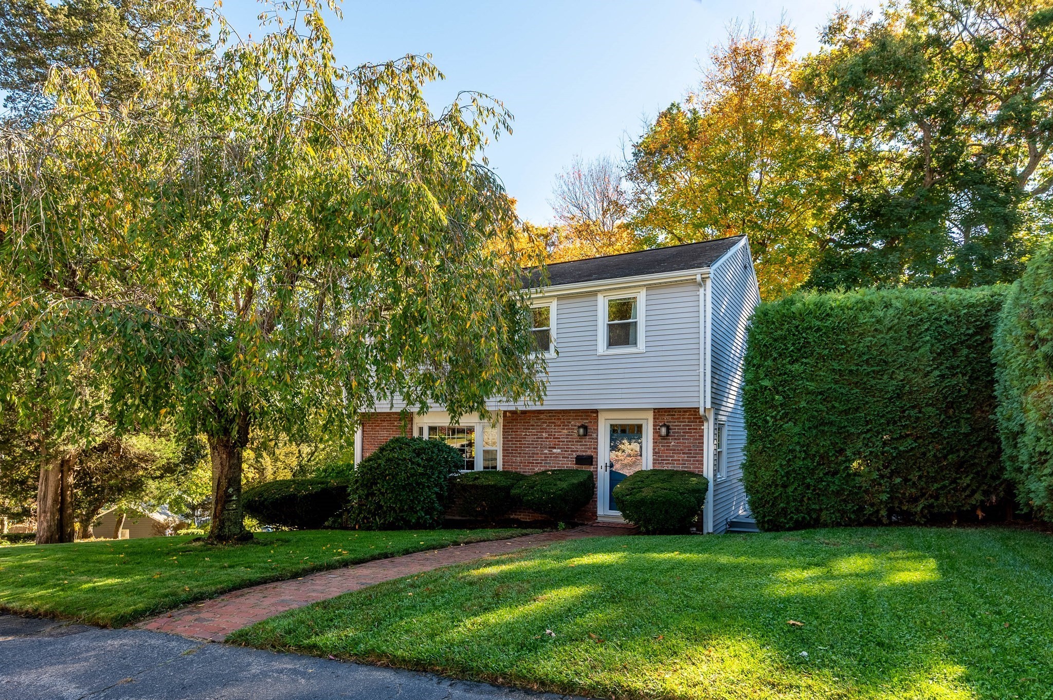 2 Margaret St
