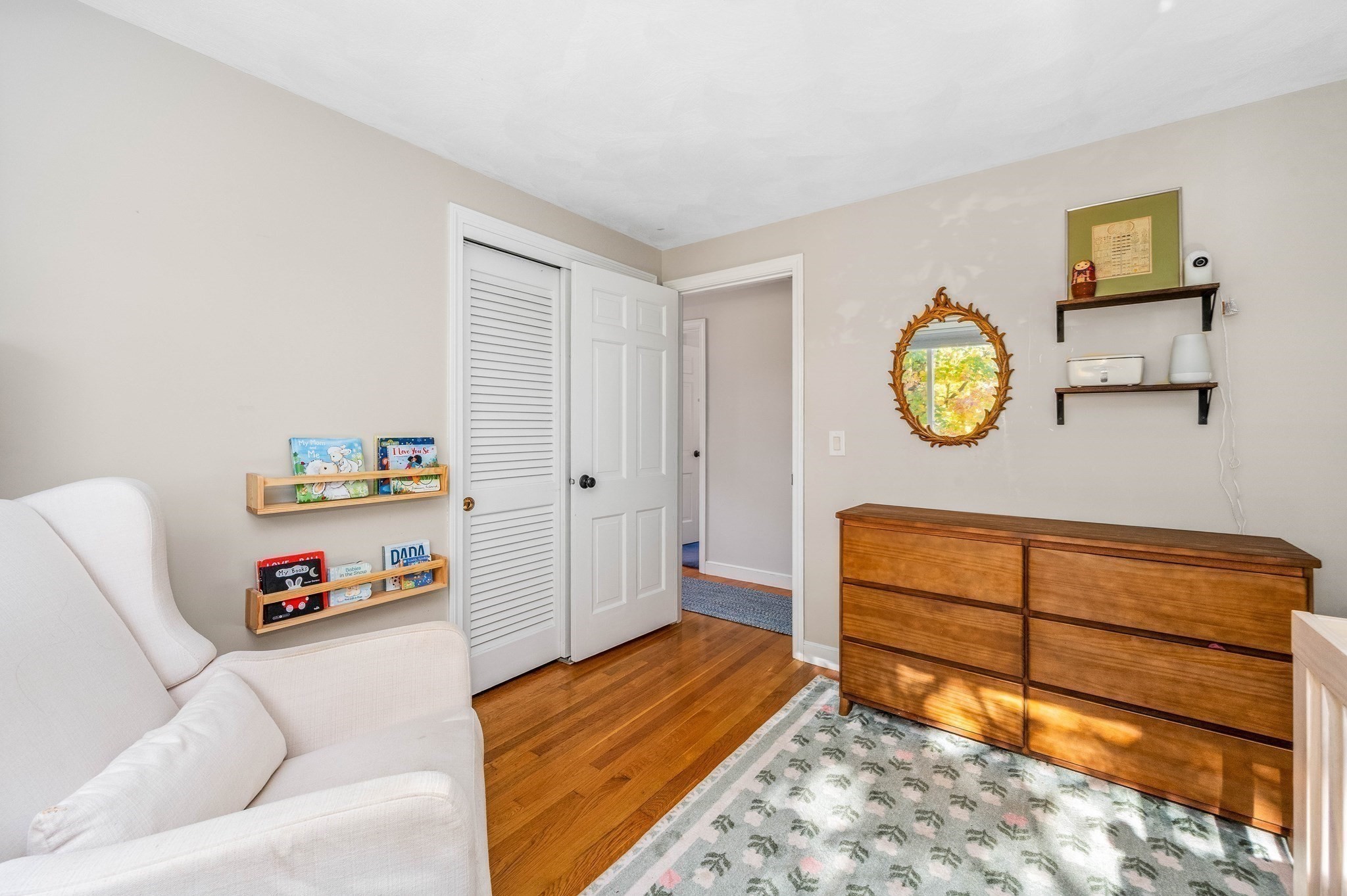 2 Margaret St