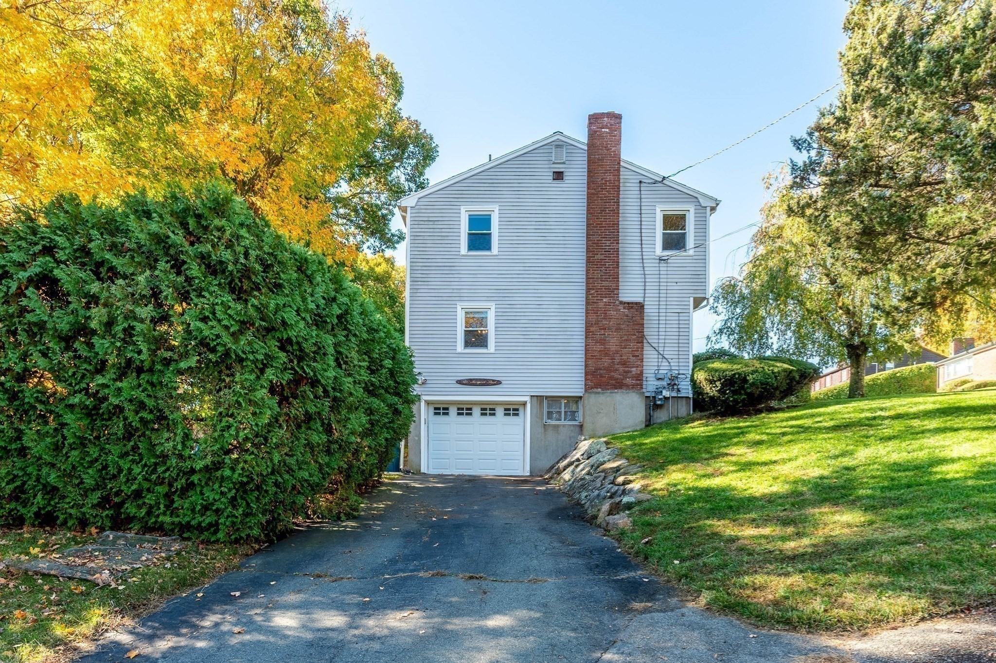 2 Margaret St