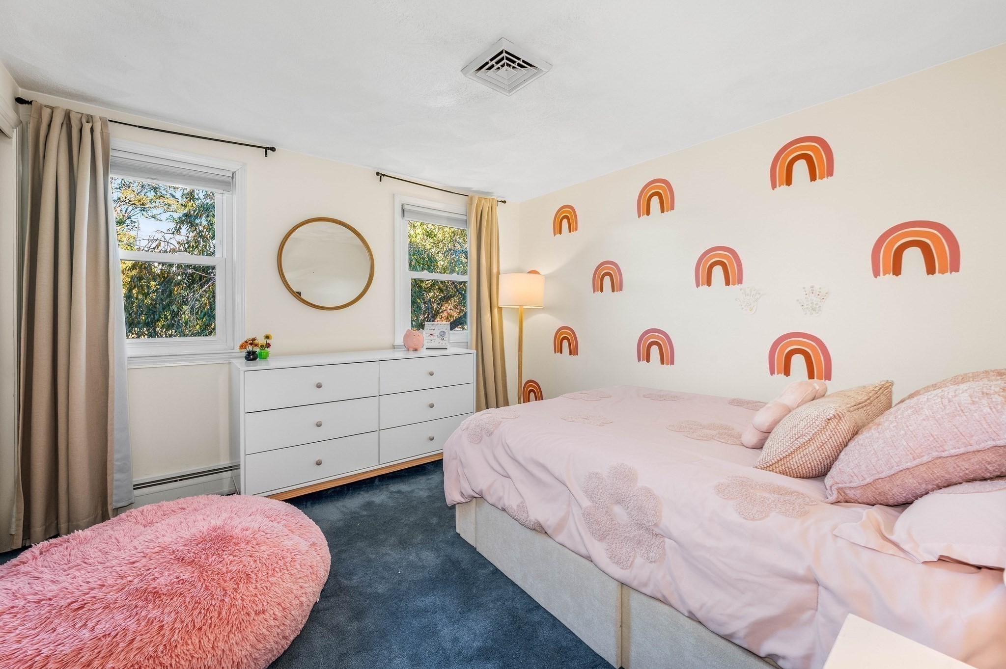2 Margaret St