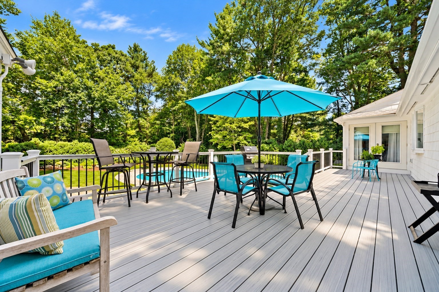 5 Surrey Ln