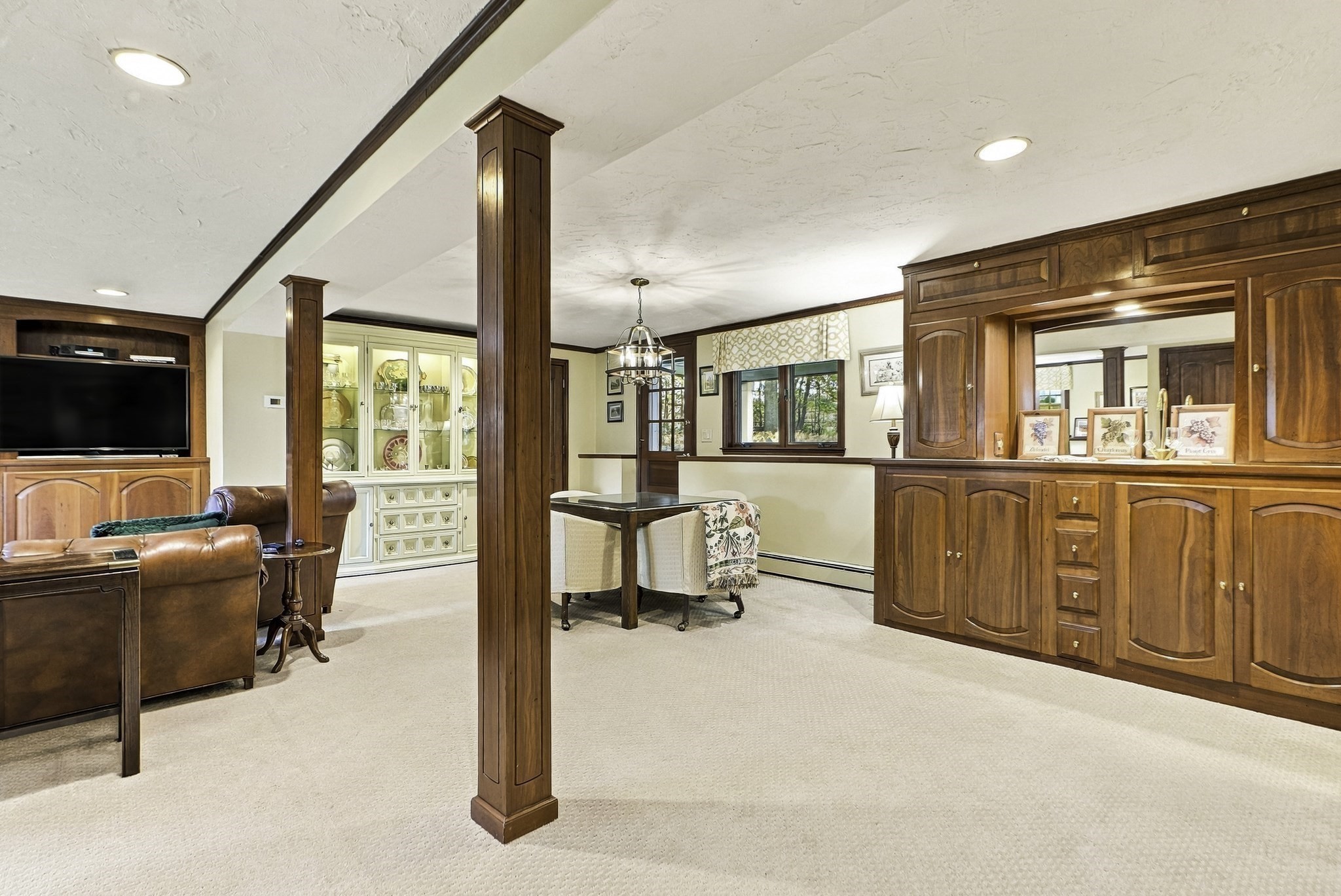 5 Surrey Ln