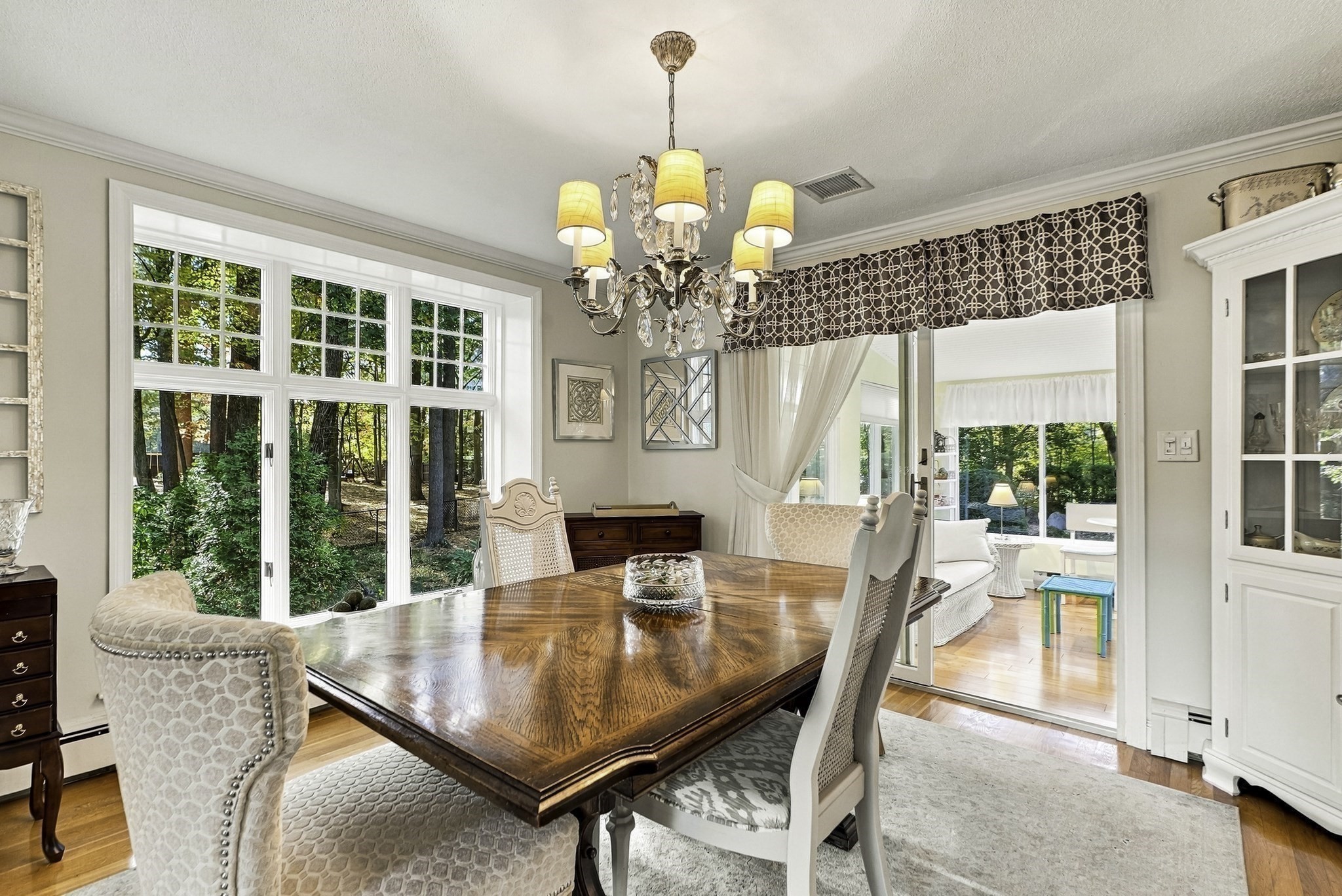 5 Surrey Ln