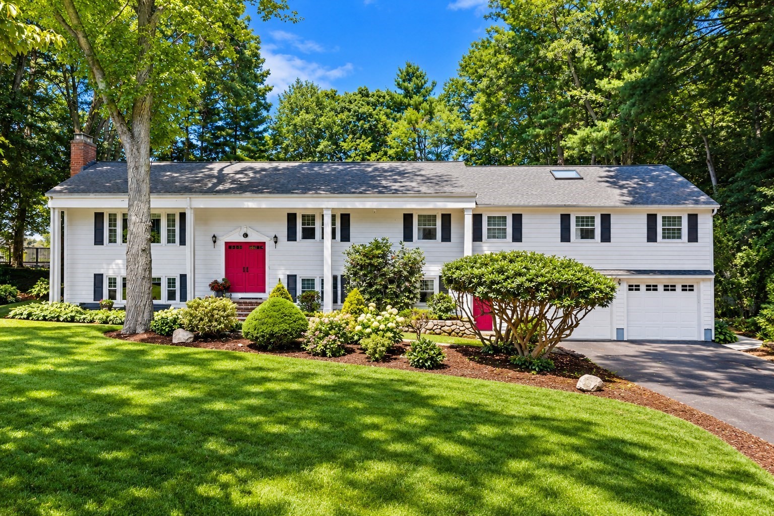 5 Surrey Ln