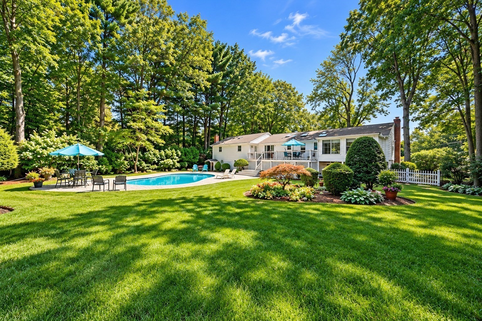 5 Surrey Ln