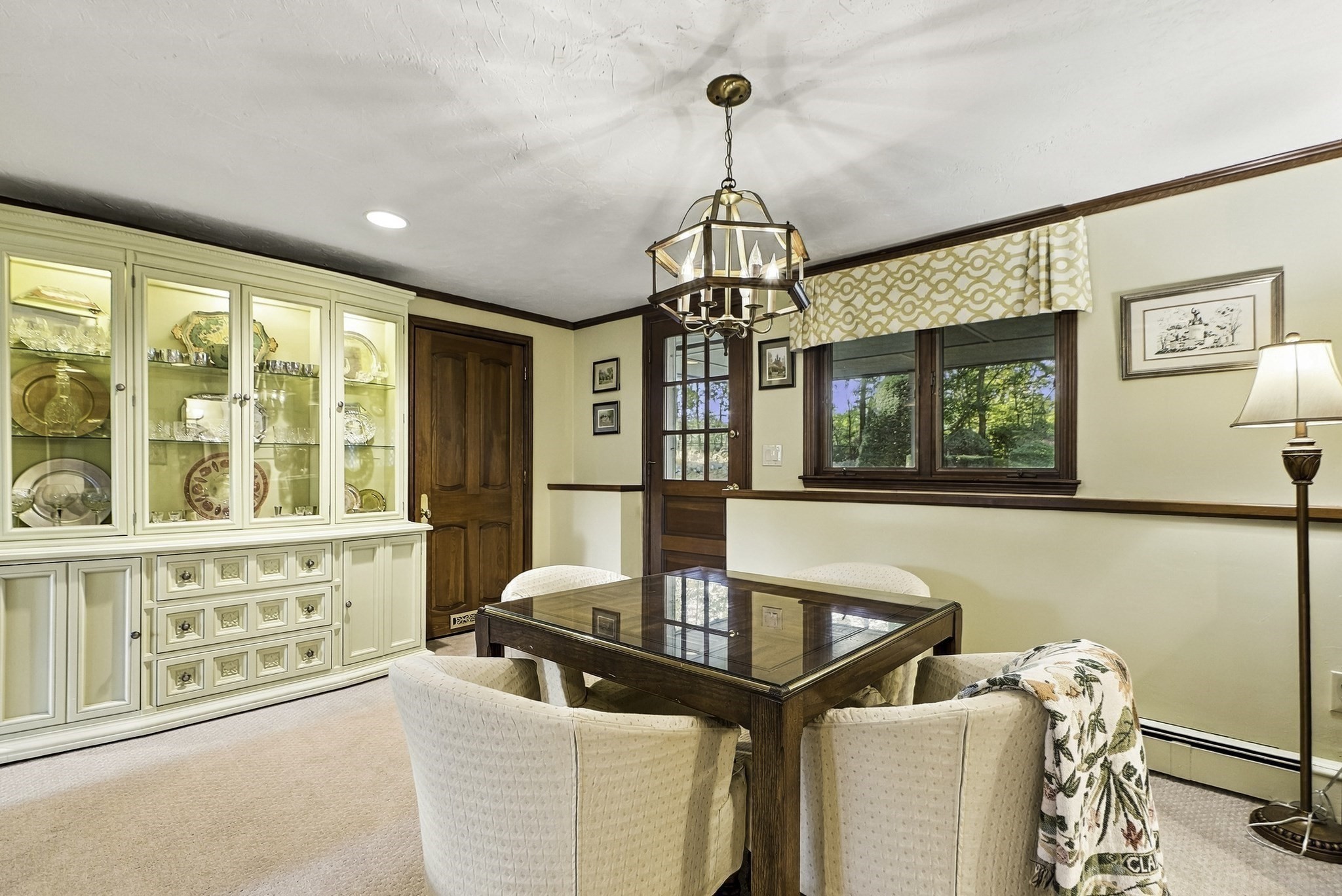 5 Surrey Ln