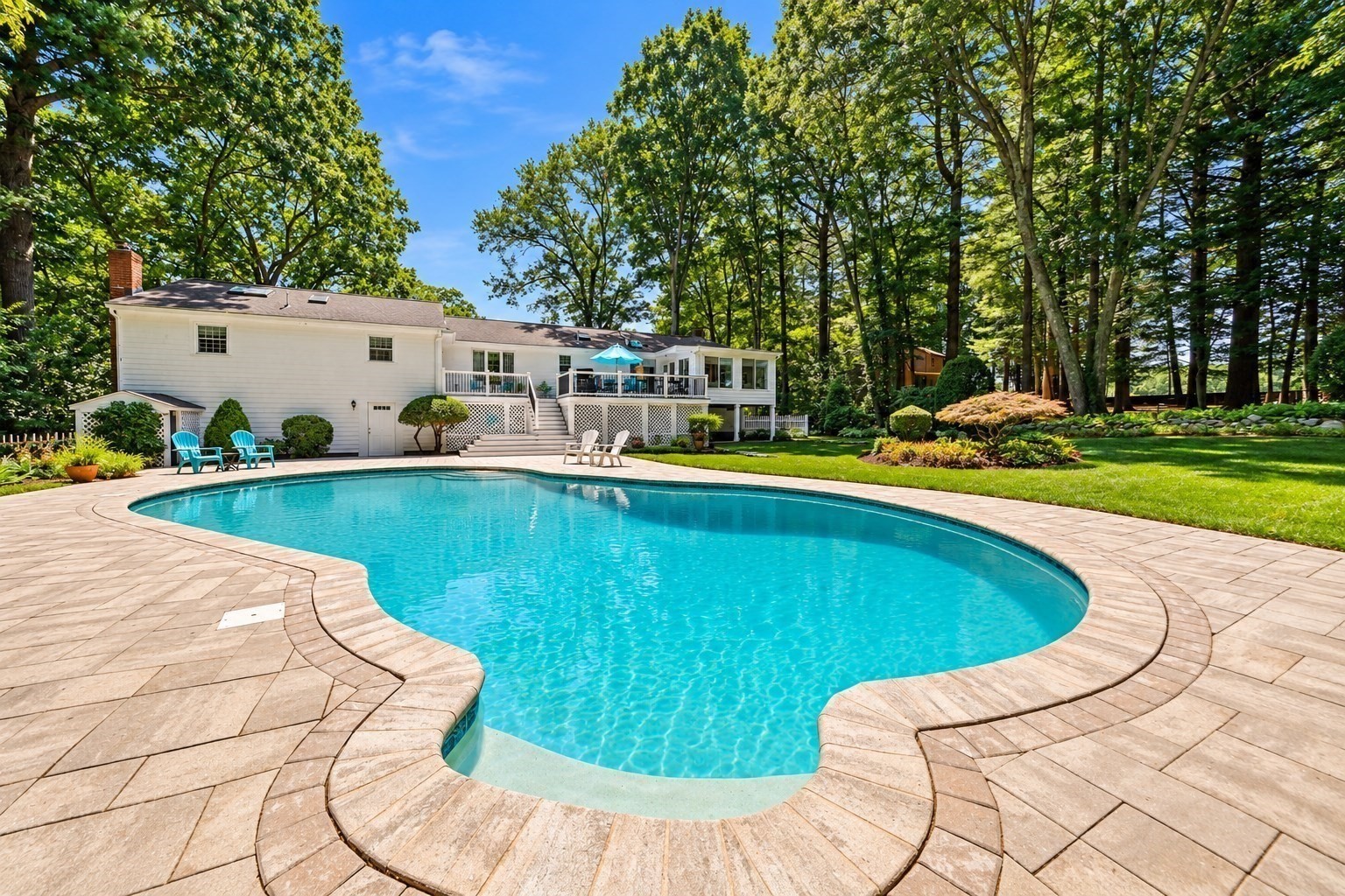 5 Surrey Ln