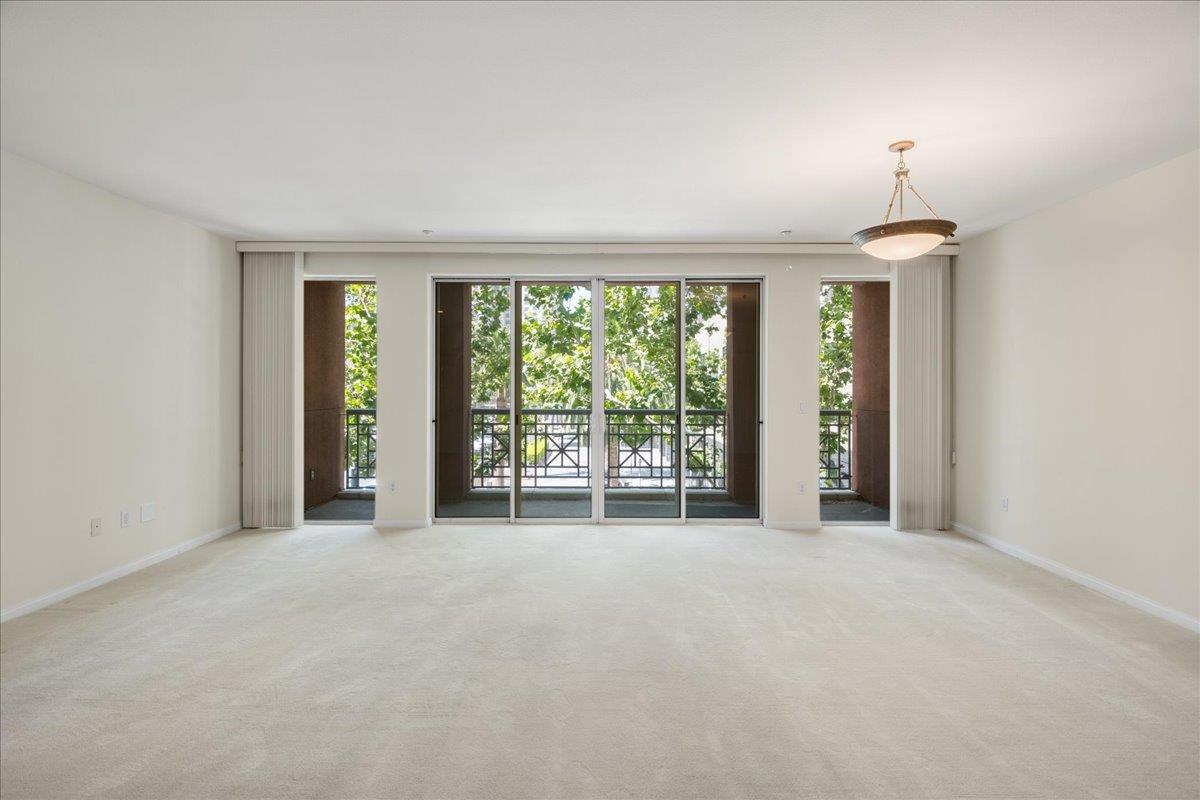 130 E San Fernando Street Unit: 404
