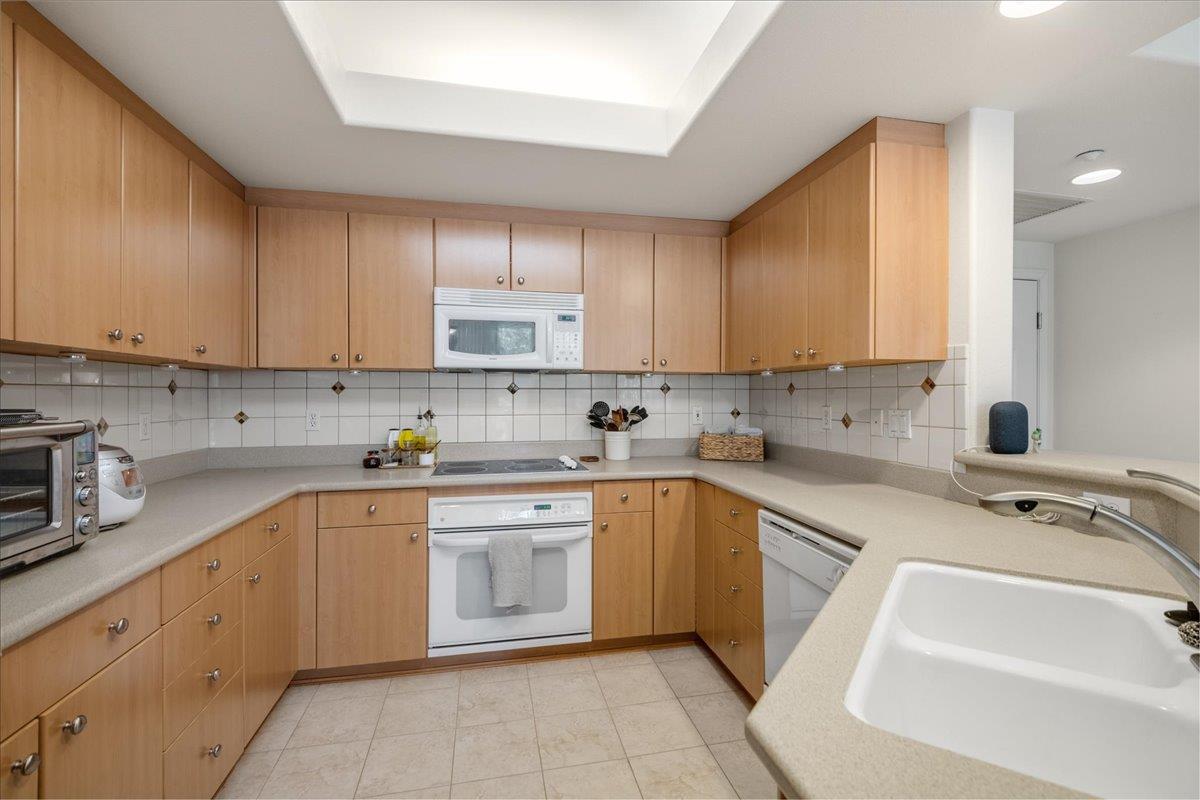 130 E San Fernando Street Unit: 404