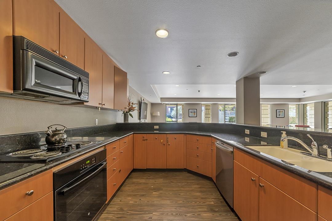 130 E San Fernando Street Unit: 404