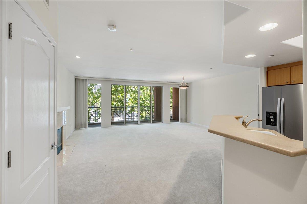 130 E San Fernando Street Unit: 404