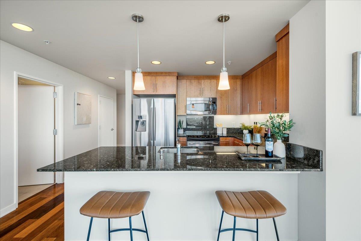 38 N Almaden BLVD 1411