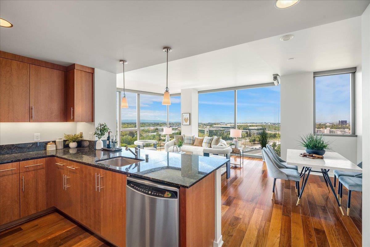 38 N Almaden BLVD 1411