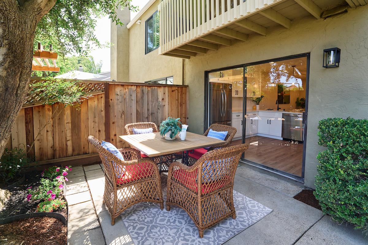 6658 Copperwood CIR