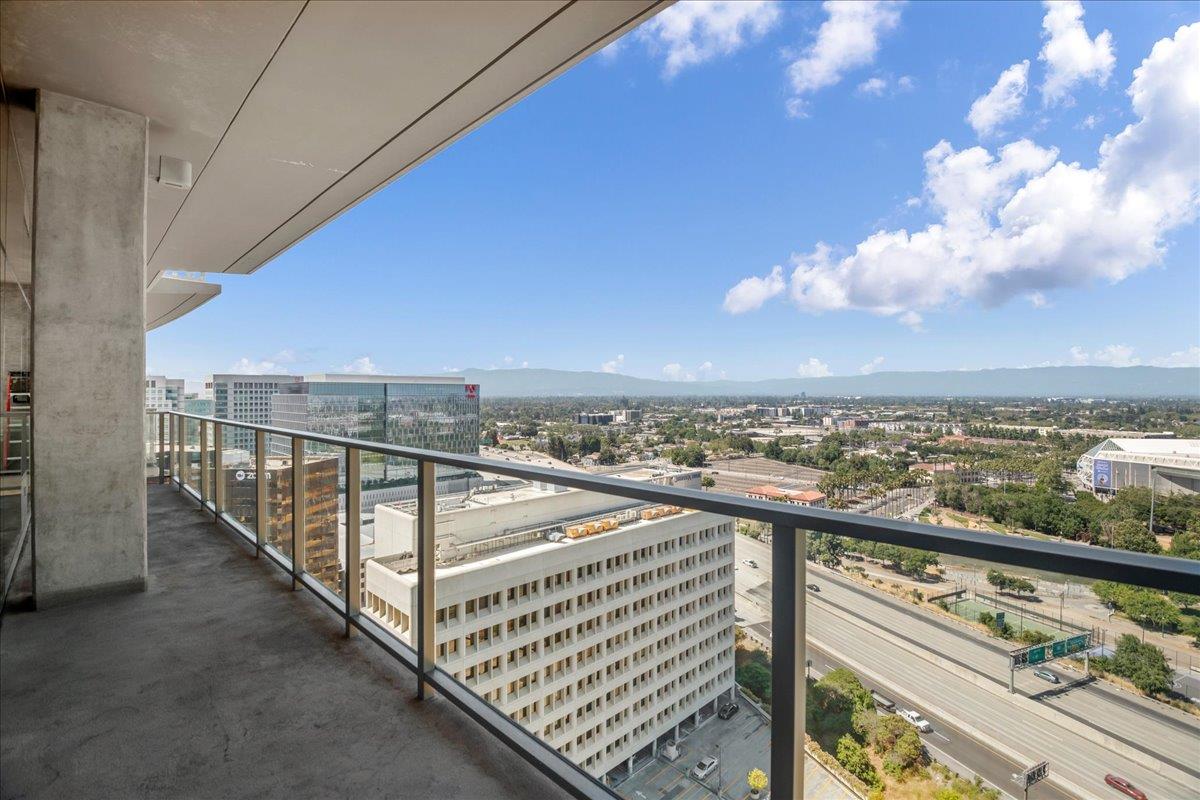 38 N Almaden BLVD 2209