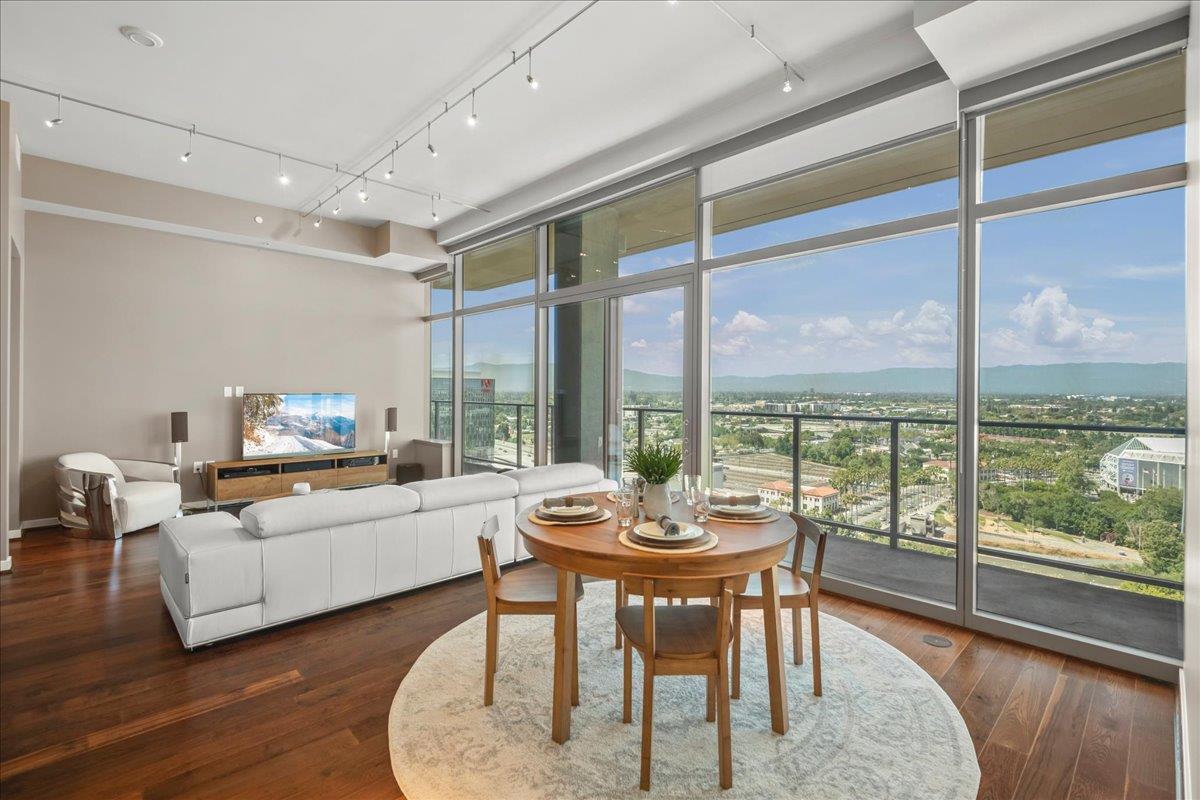 38 N Almaden BLVD 2209