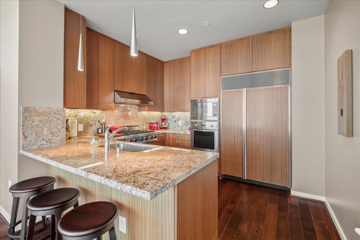 38 N Almaden BLVD 2209