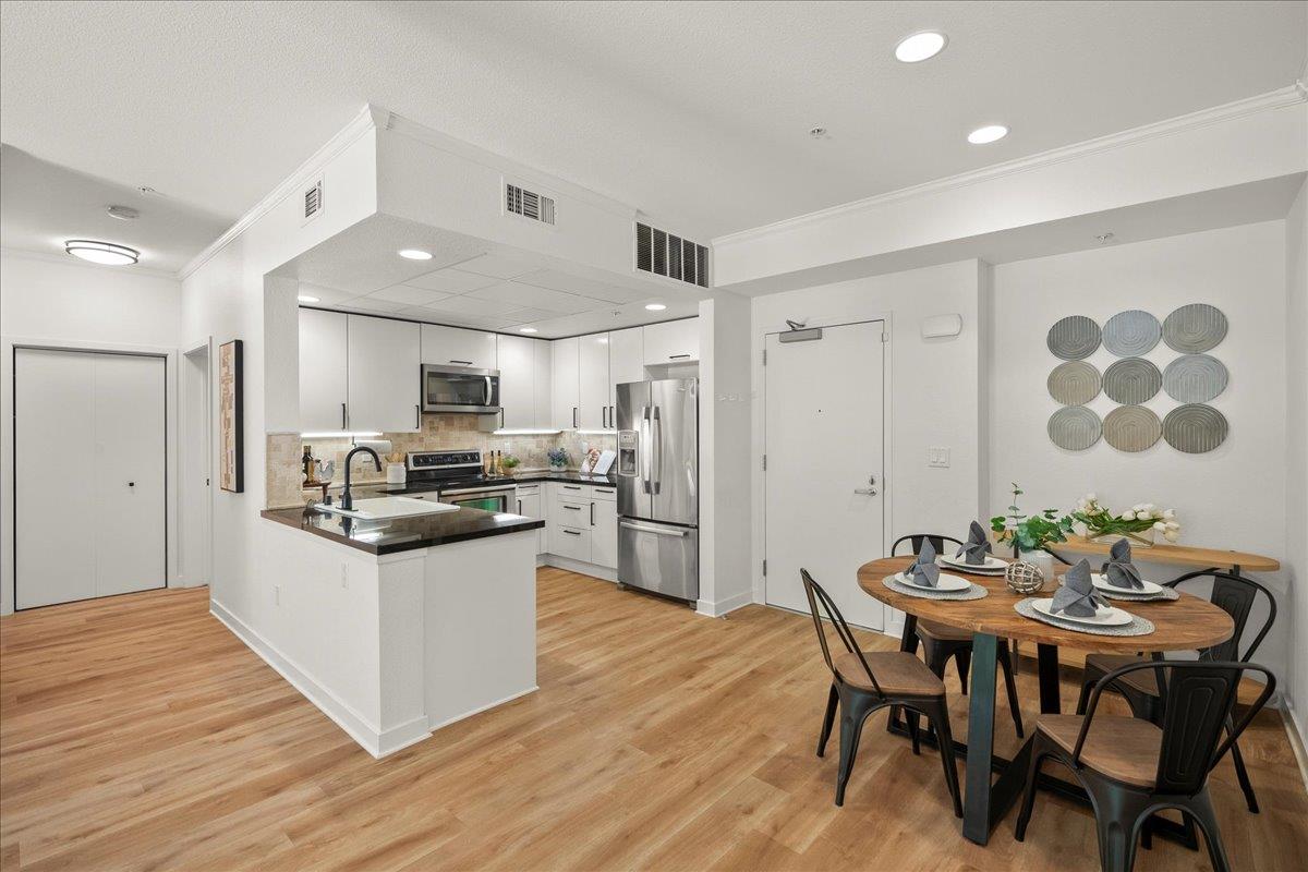 88 Bush ST 1154