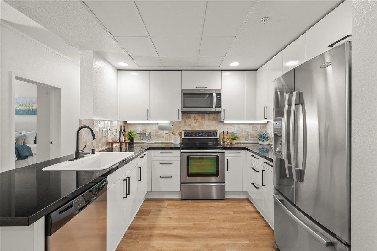 88 Bush ST 1154