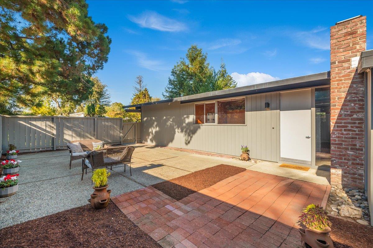 451 Carolina LN