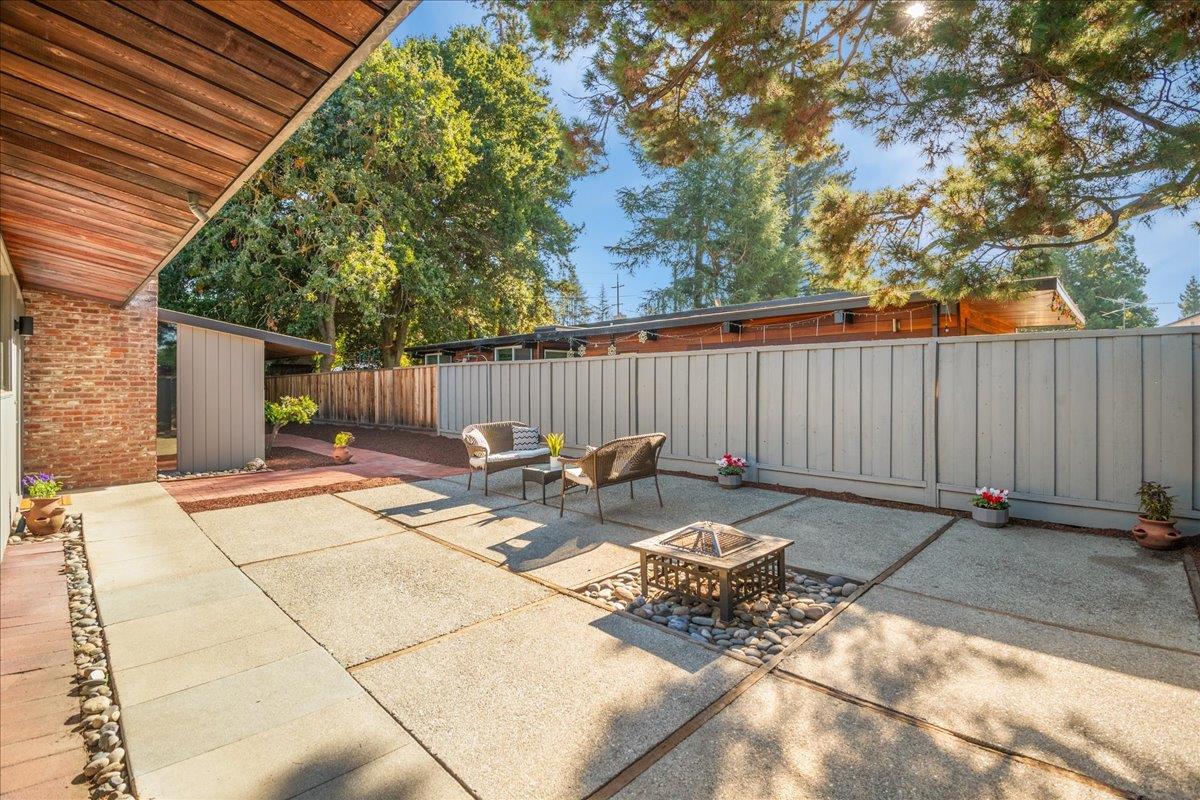 451 Carolina LN