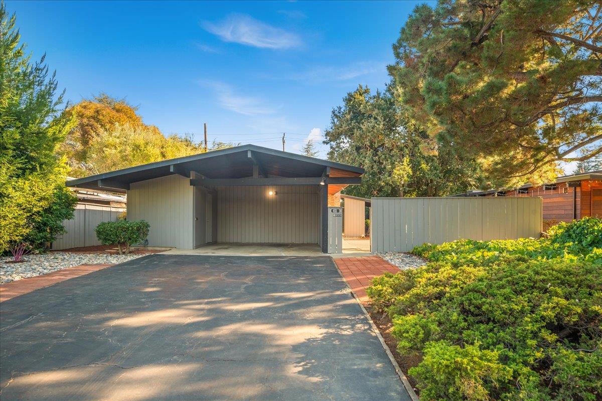 451 Carolina LN