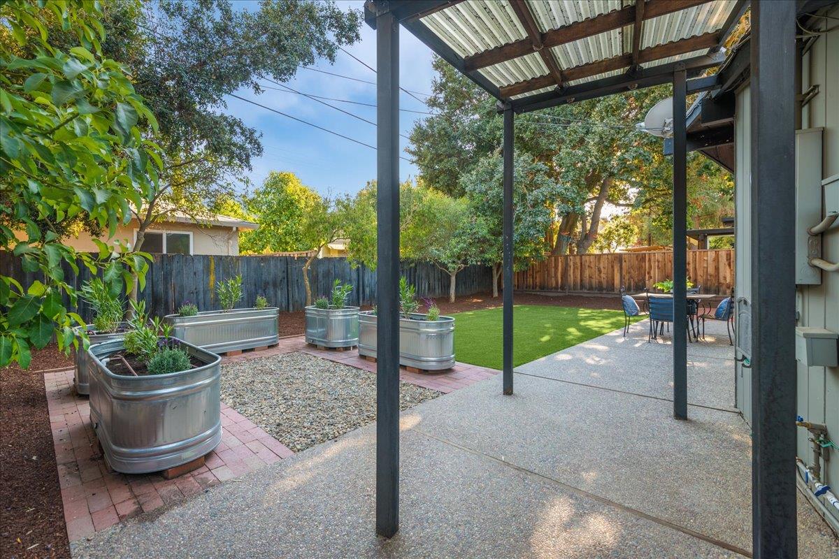 451 Carolina LN