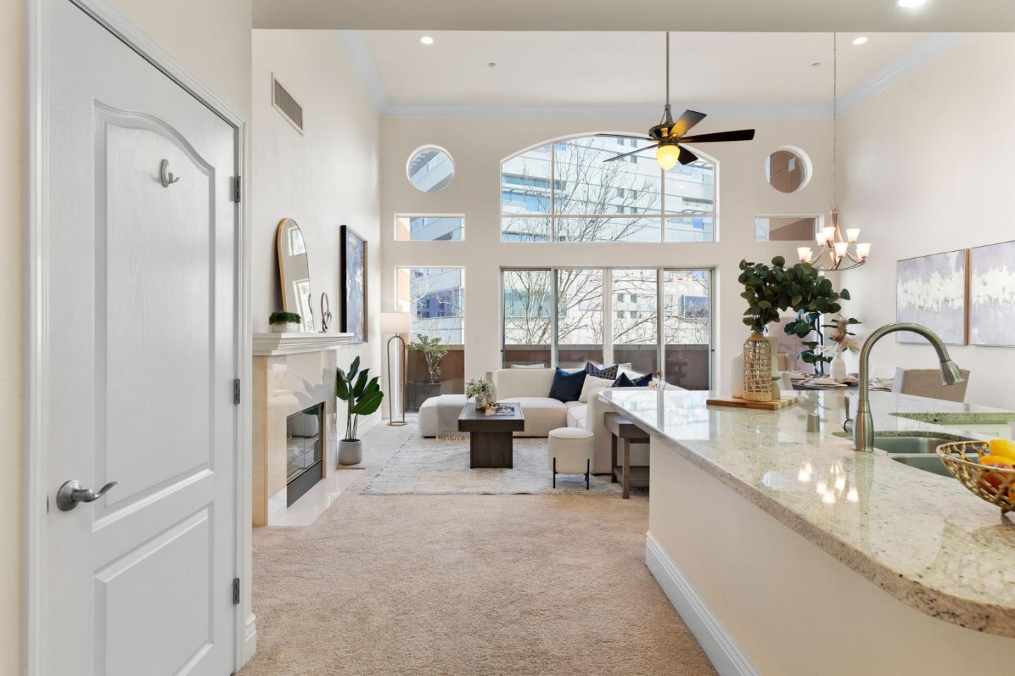 130 E San Fernando ST PH22