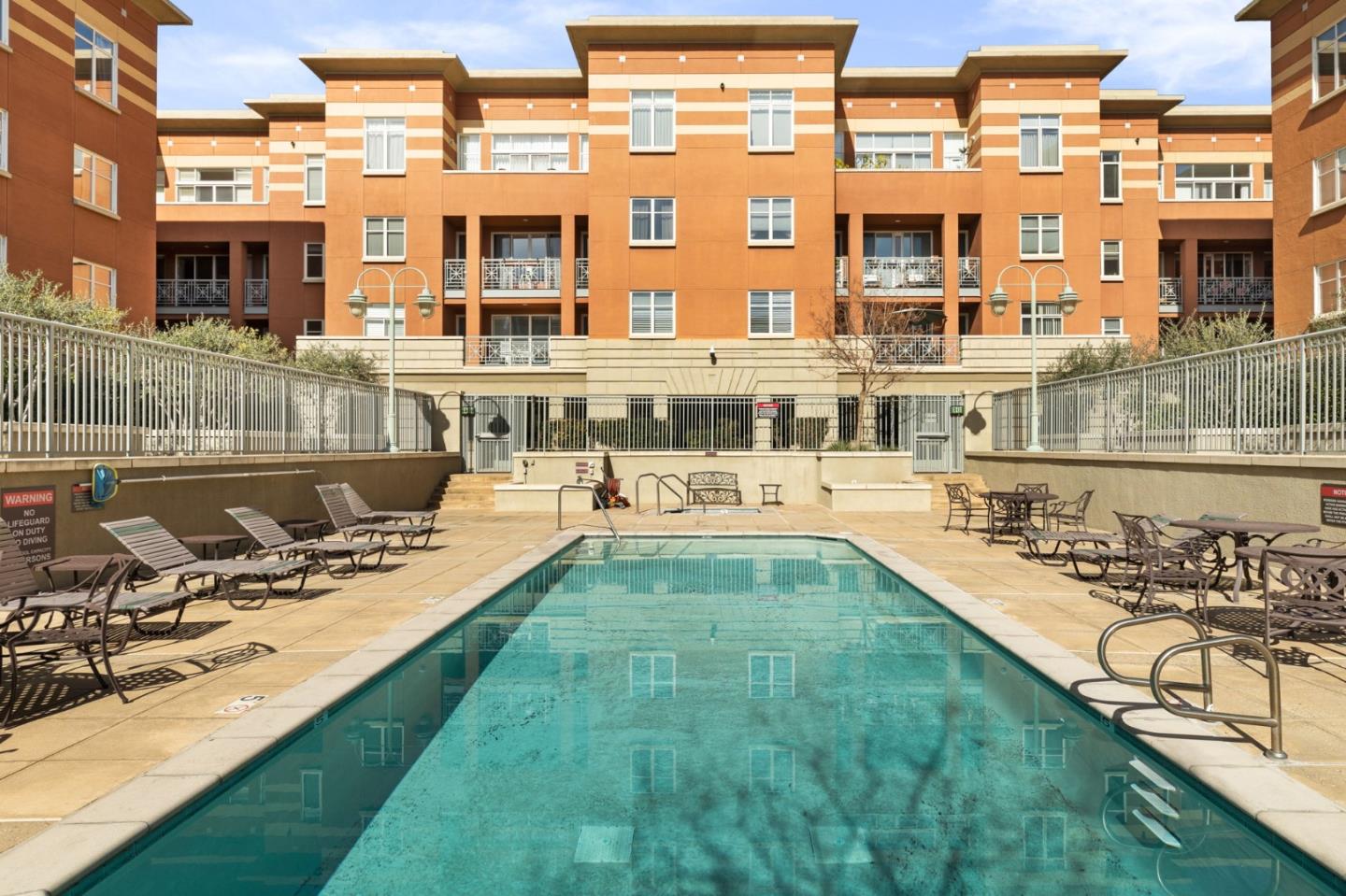 130 E San Fernando ST PH22