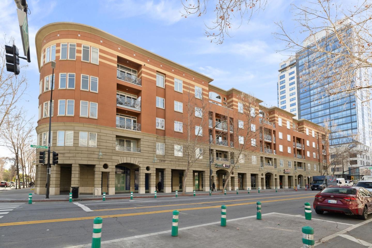 130 E San Fernando ST PH22