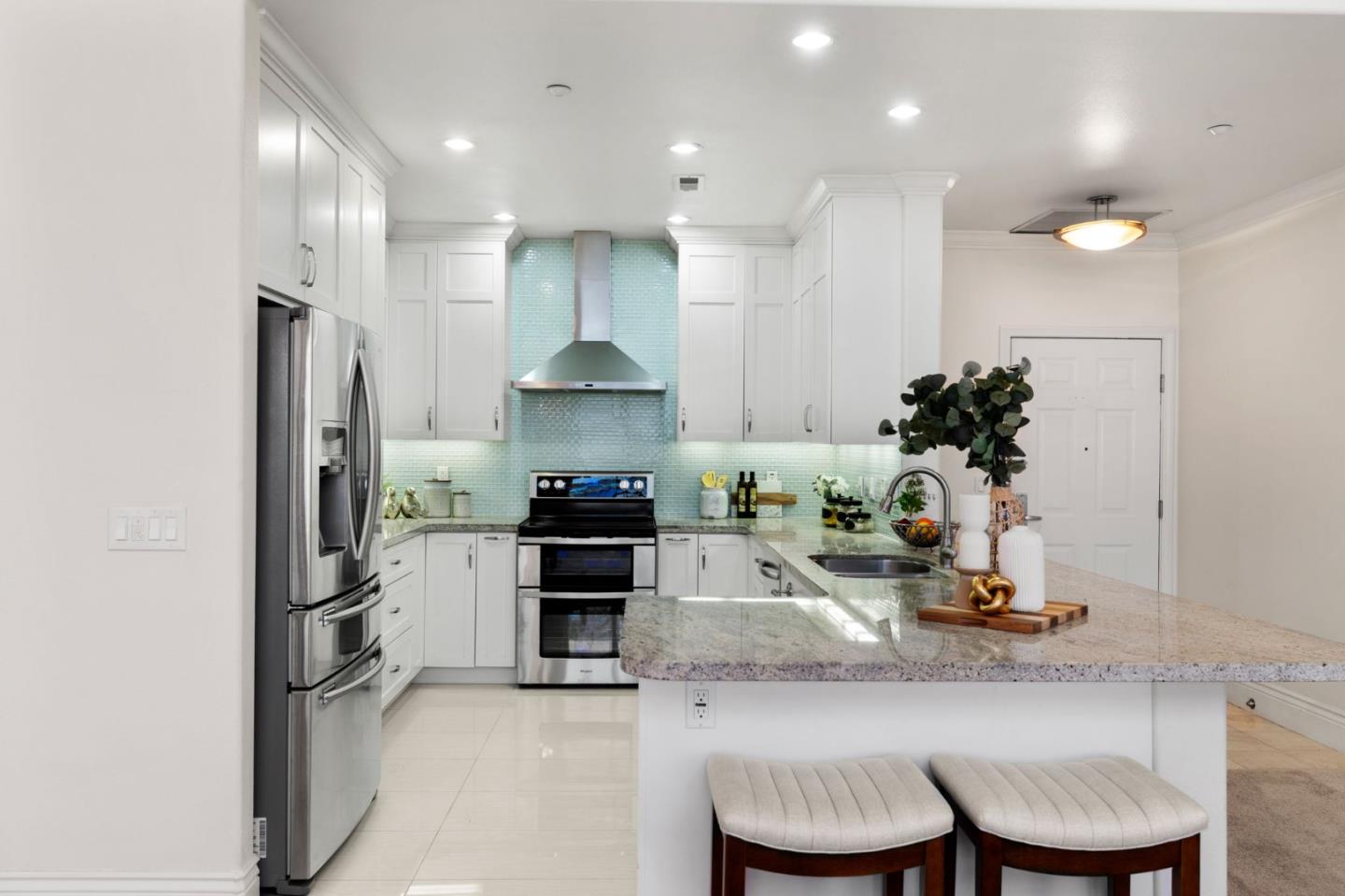 130 E San Fernando ST PH22