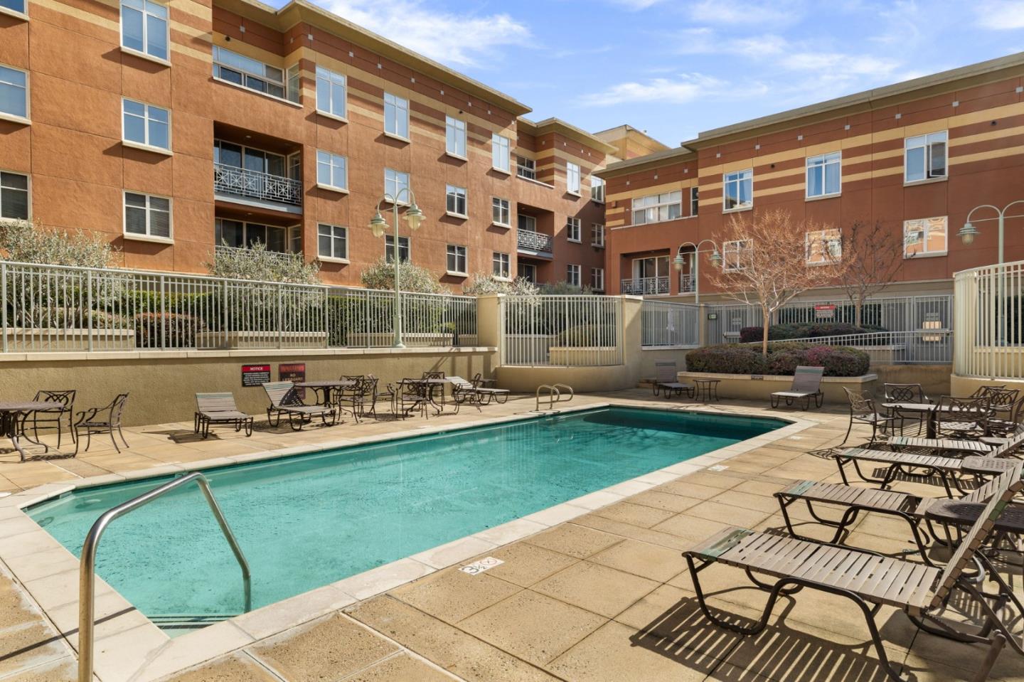 130 E San Fernando ST PH22