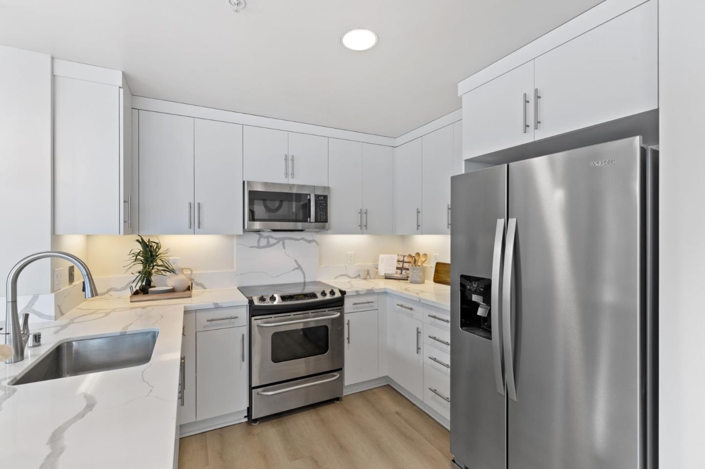 38 N Almaden BLVD 920