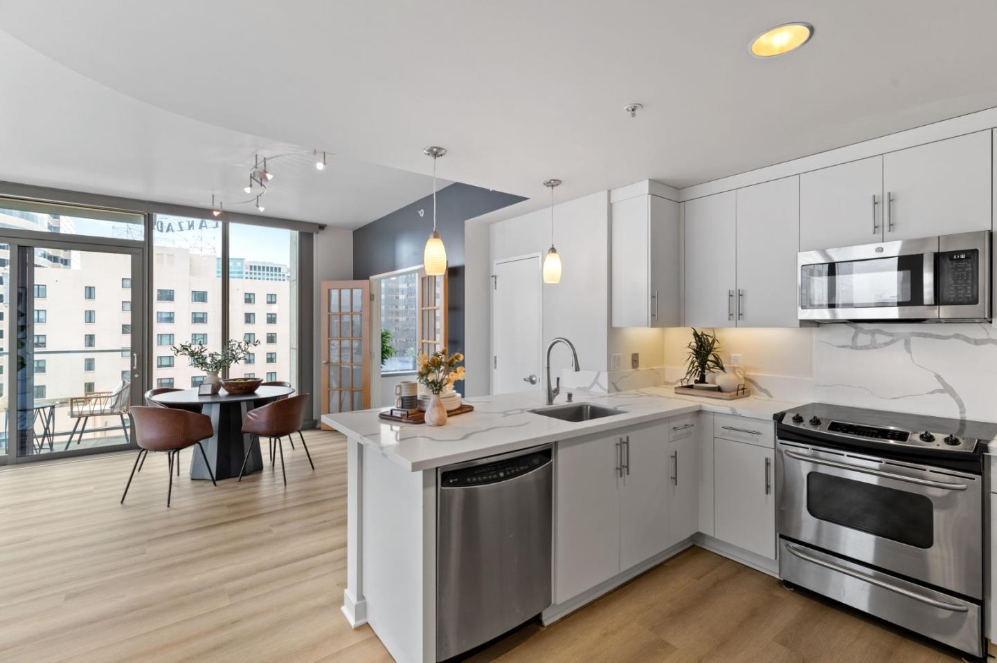 38 N Almaden BLVD 920