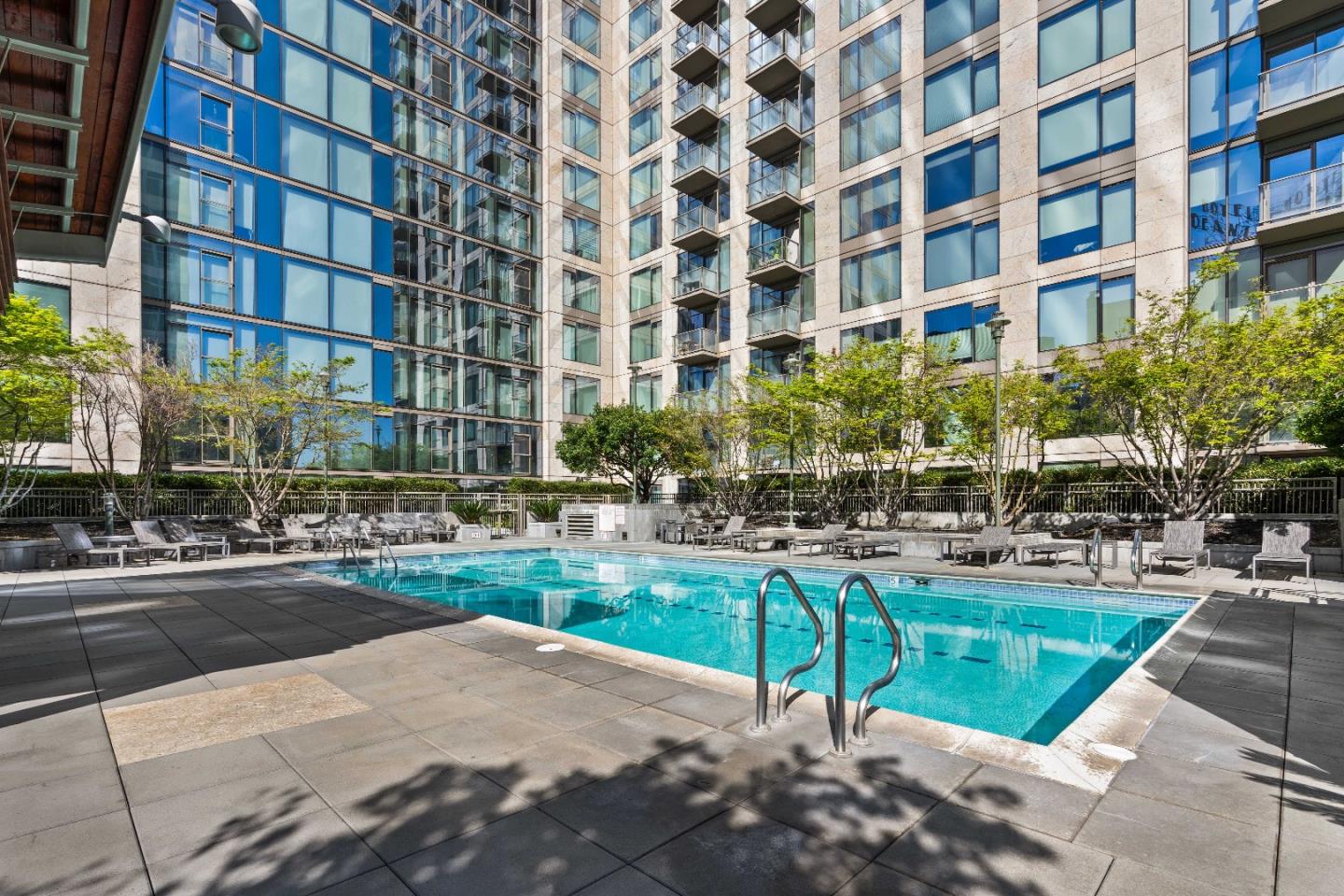 38 N Almaden BLVD 323