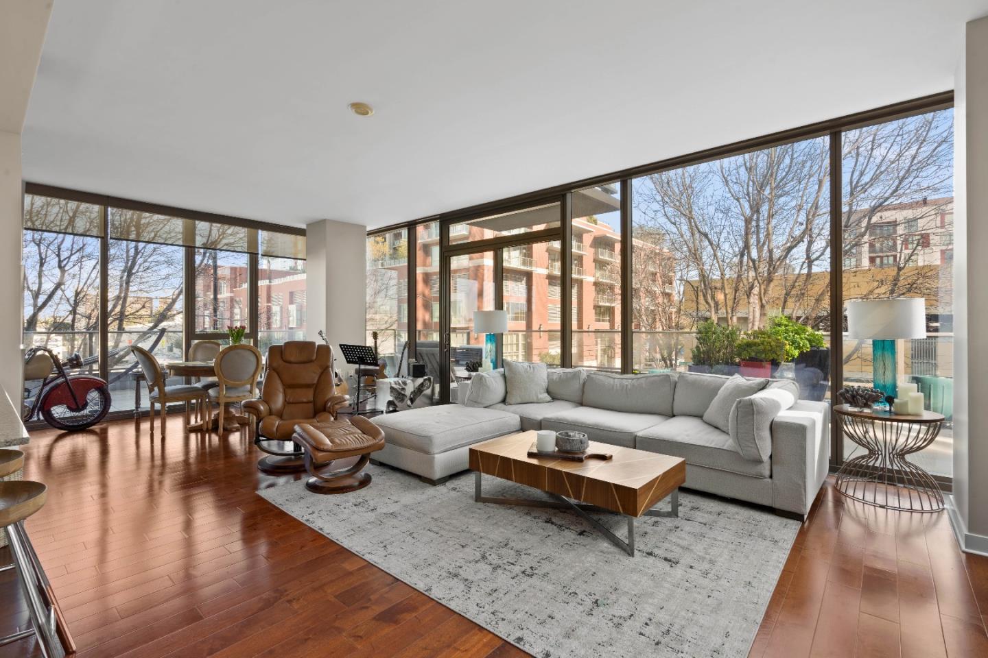 38 N Almaden BLVD 323