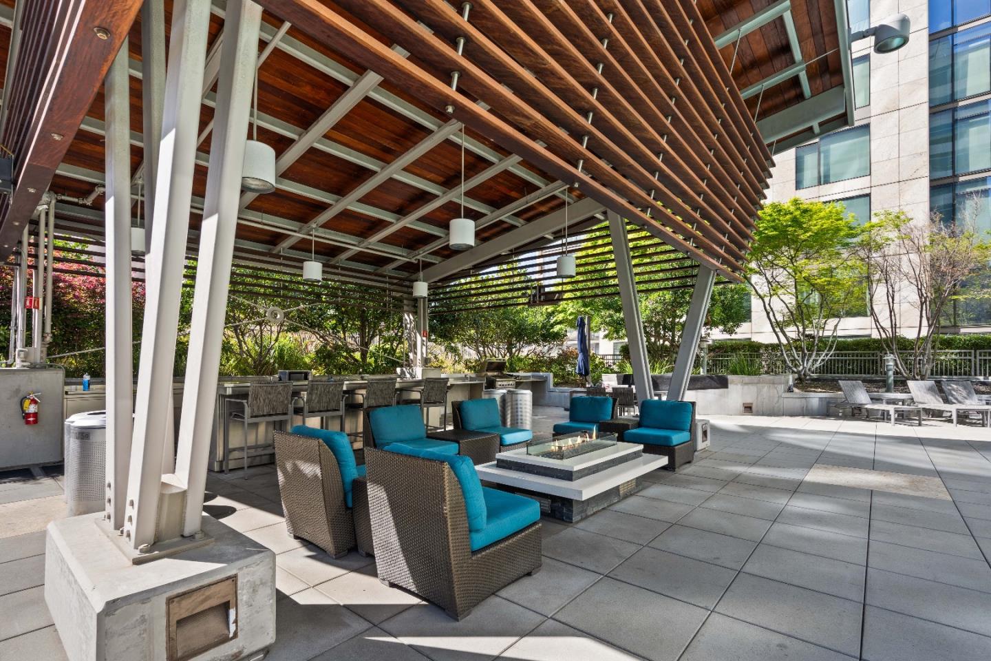 38 N Almaden BLVD 323