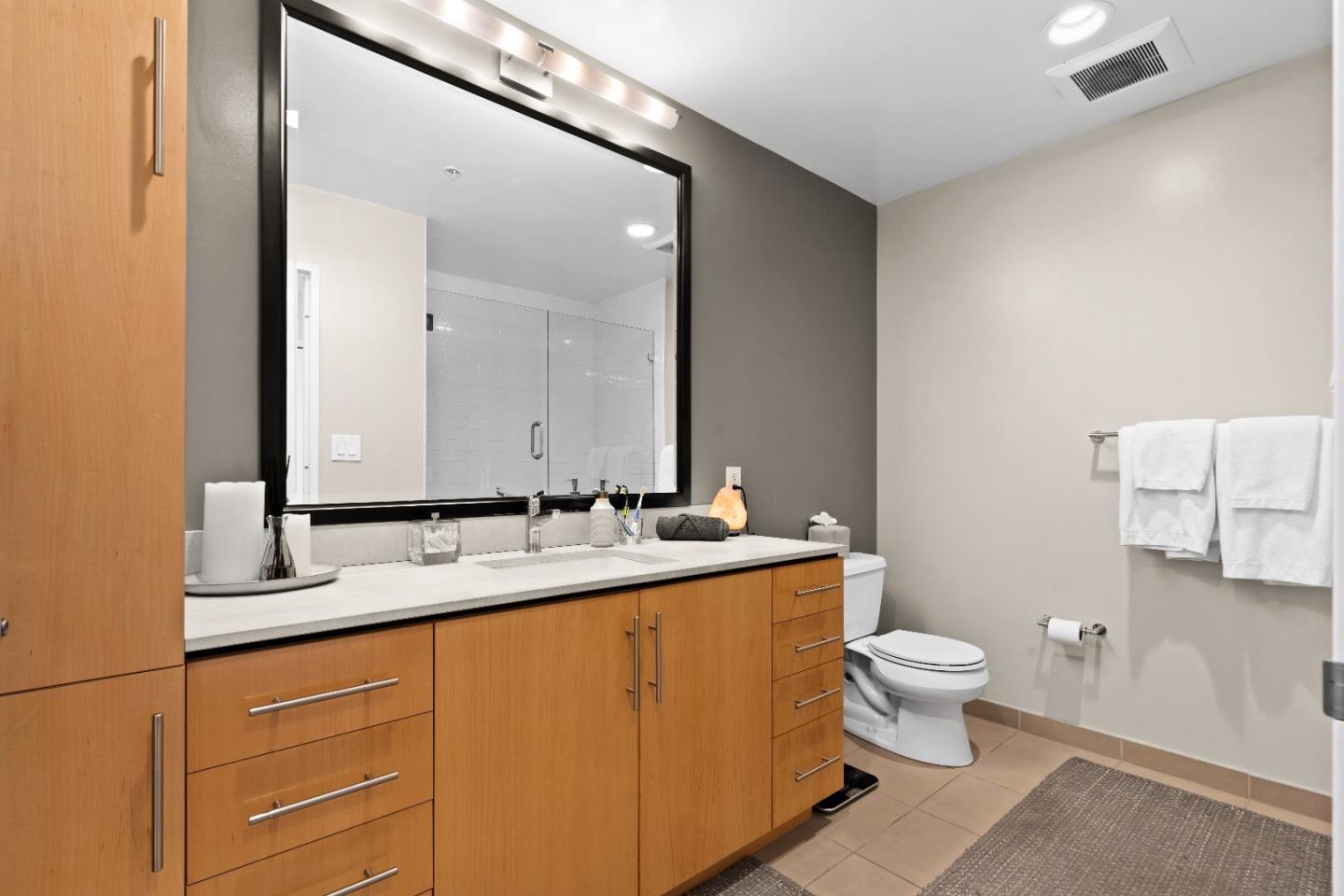 38 N Almaden BLVD 323