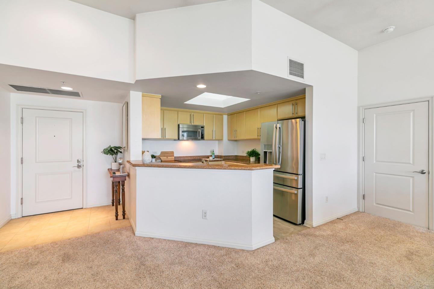 46 W Julian ST 527