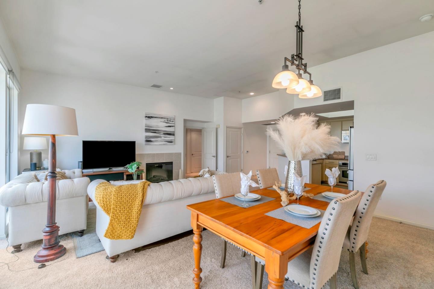 46 W Julian ST 527