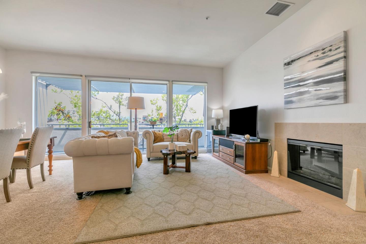 46 W Julian ST 527