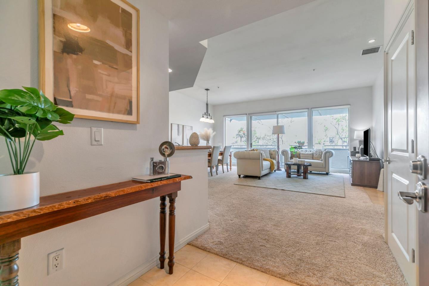 46 W Julian ST 527