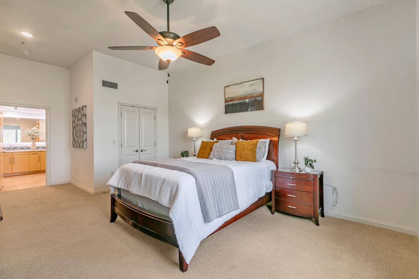 46 W Julian ST 527