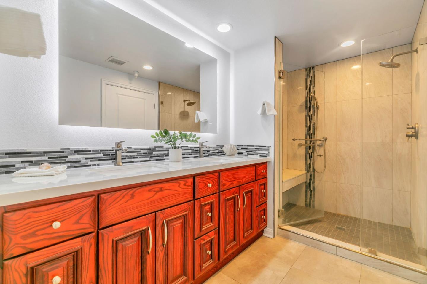 46 W Julian ST 527