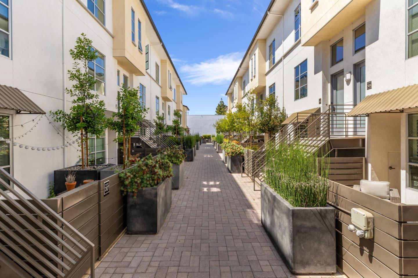 1 E Julian ST 206