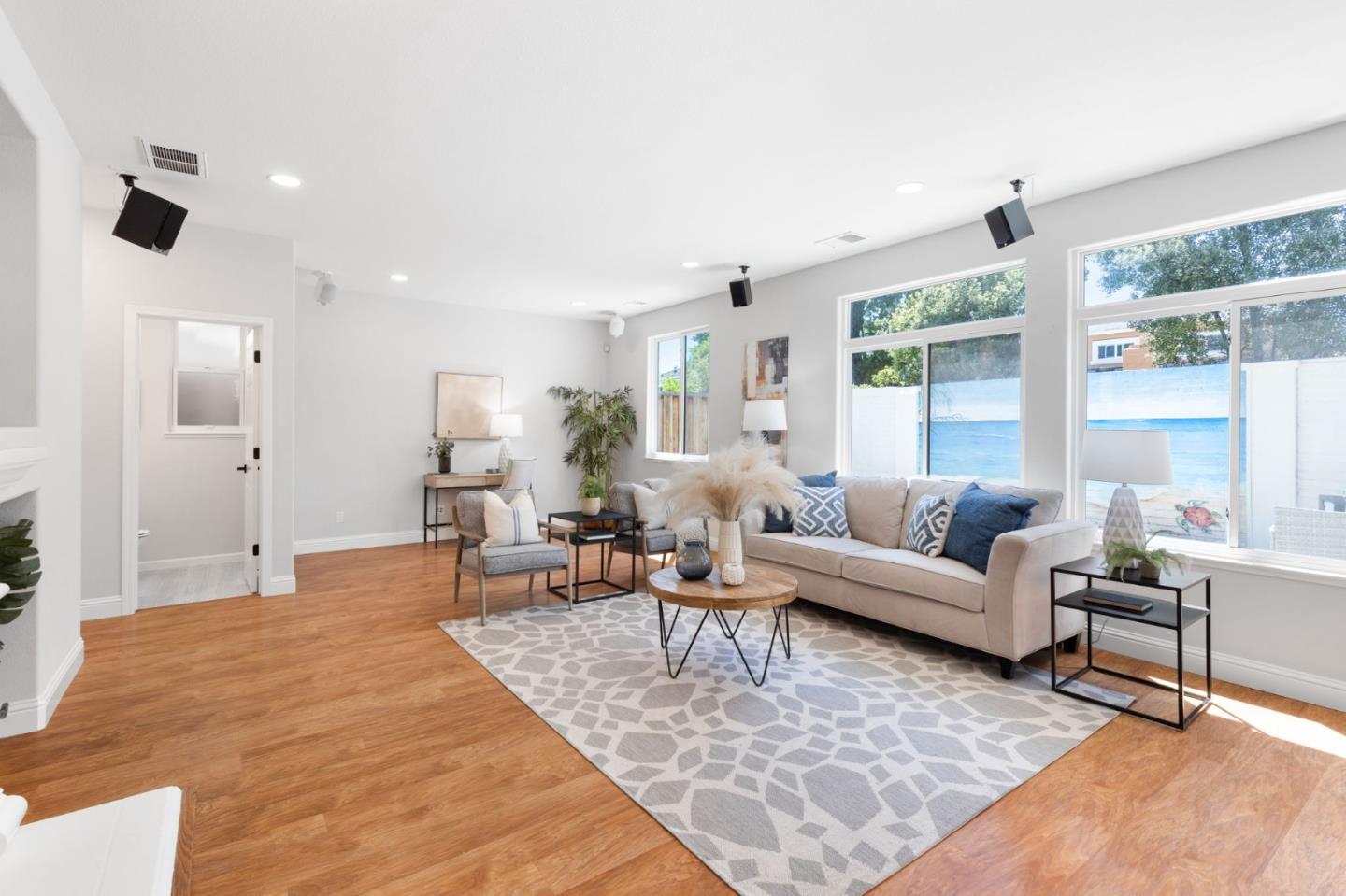 4681 La Crescent Loop