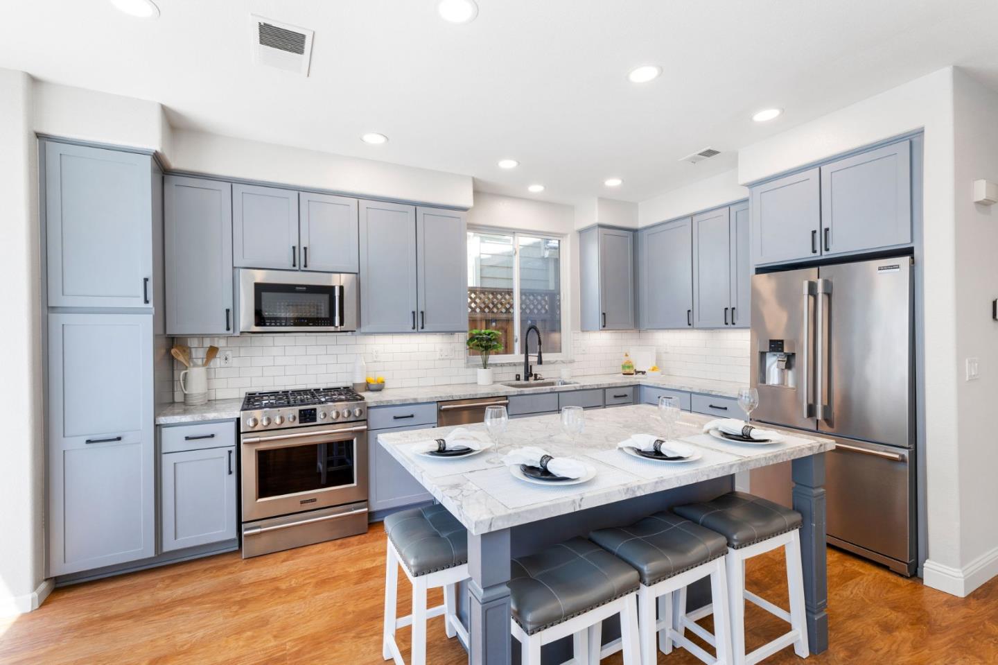 4681 La Crescent Loop
