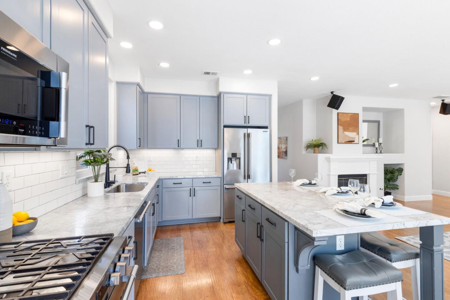 4681 La Crescent Loop