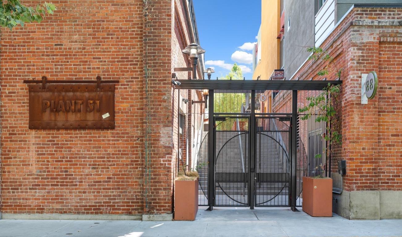 88 Bush Street 2160