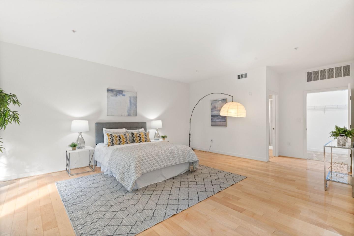 88 Bush Street 2160